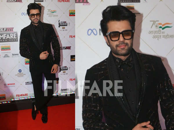 Wolf777news Filmfare Awards 2022: Manish Paul arrives at the red carpet