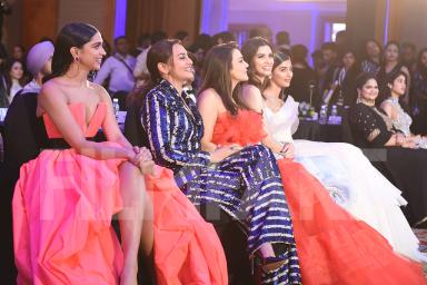 Deepika Sonakshi Diana - Filmfare Glamour And Style Awards 2018