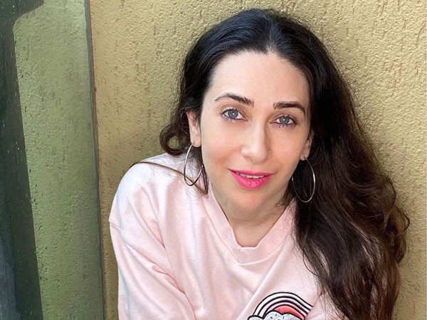 Karisma Kapoor shows how a simple beauty trick can amp up a casual outfit