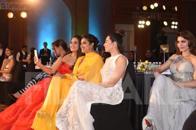 Preity Kajol Karishma Urvashi - Filmfare Glamour And Style Awards 2018